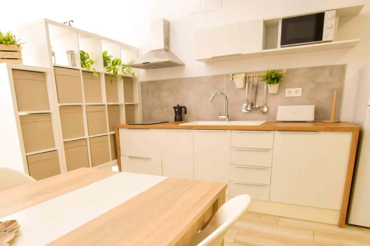 Letmalaga Dos Aceras Plaza Apartment
